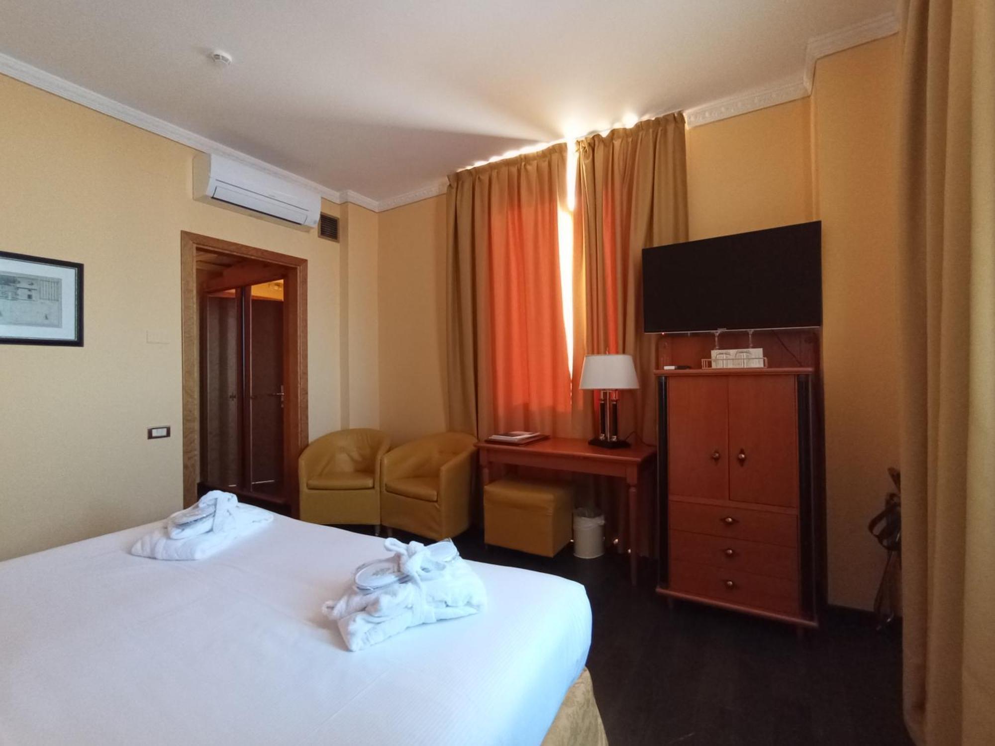 Greif Hotel Maria Theresia Триест Экстерьер фото